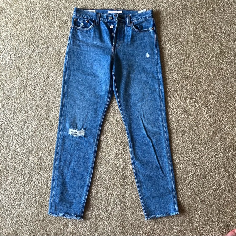 Levi’s Wedgie Fit Ankle Jeans